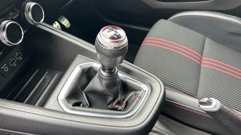 Renault Clio 1.0 TCe 100 RS Line 5dr Petrol Hatchback